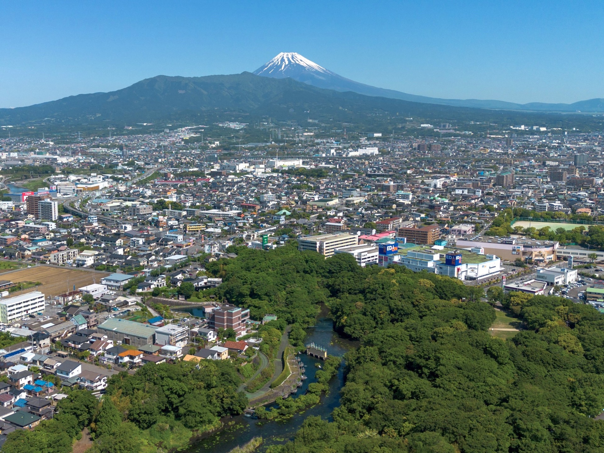 静岡県内の「街の幸福度ランキング」　1位は長泉町　12位から3位に急上昇した自治体は？